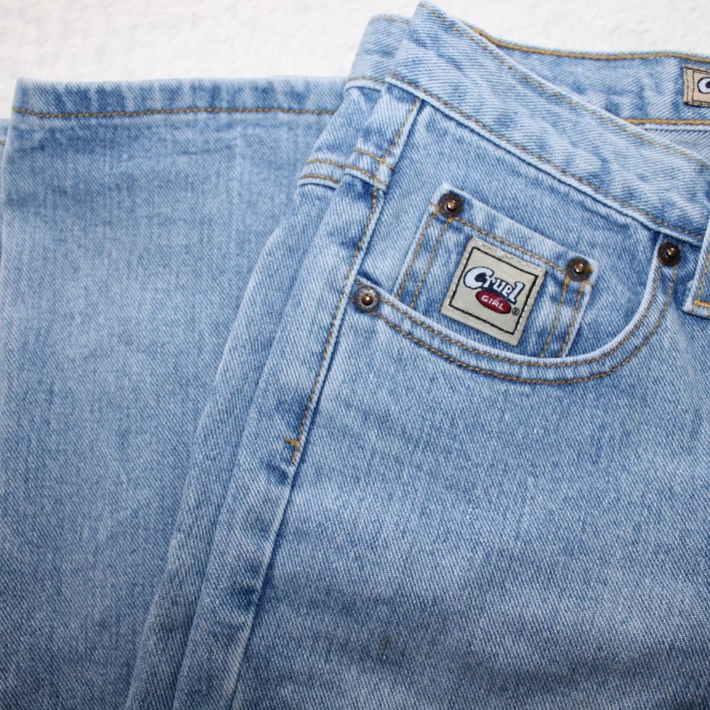 Cruel Girl Size 9 Low Rise Slim Long Light Wash Blue Jeans
